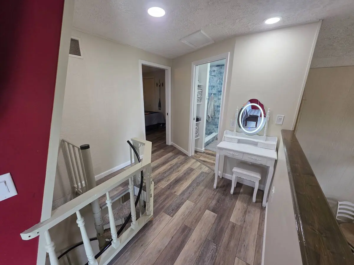 040b6bad 27d5 4510 9f7b 2d2415d011c0