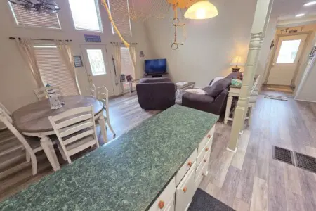 5e1deff3 a719 448d 8357 92a0b88cadfa