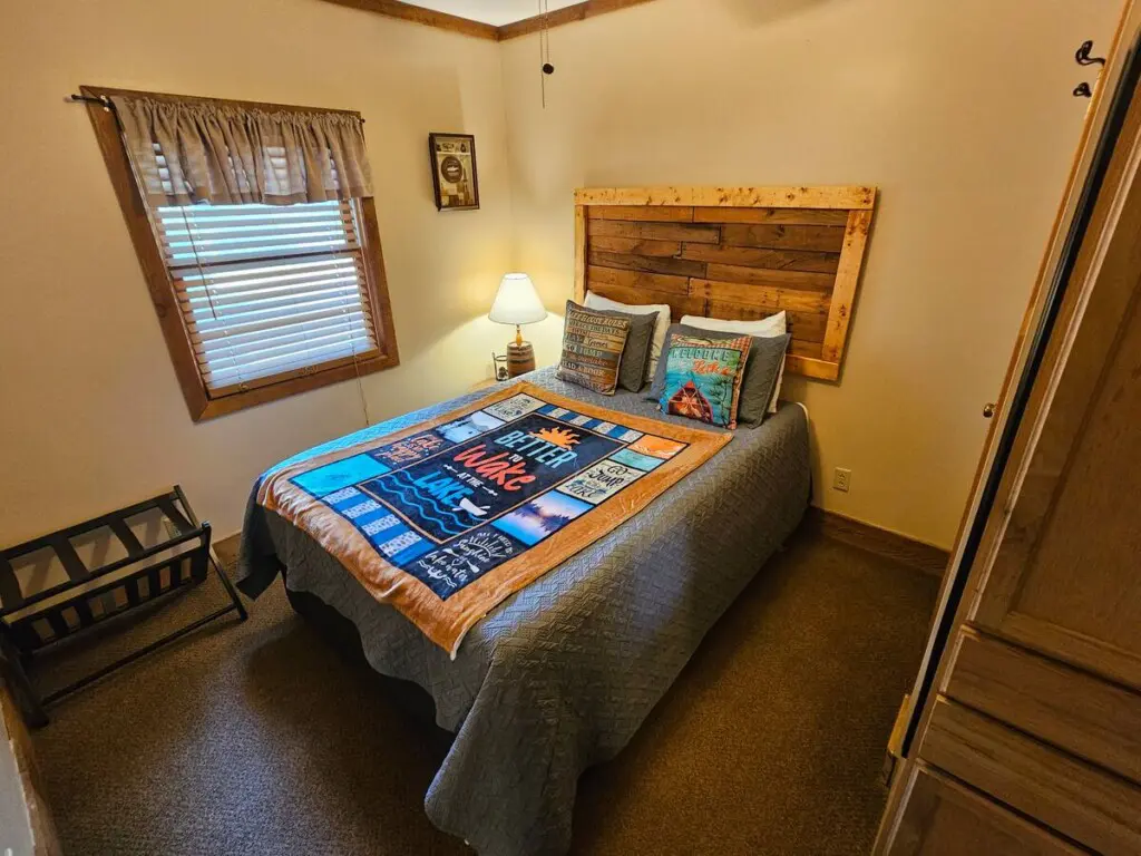 6d66090d a8bb 4a53 b9a4 5e1a5b633362