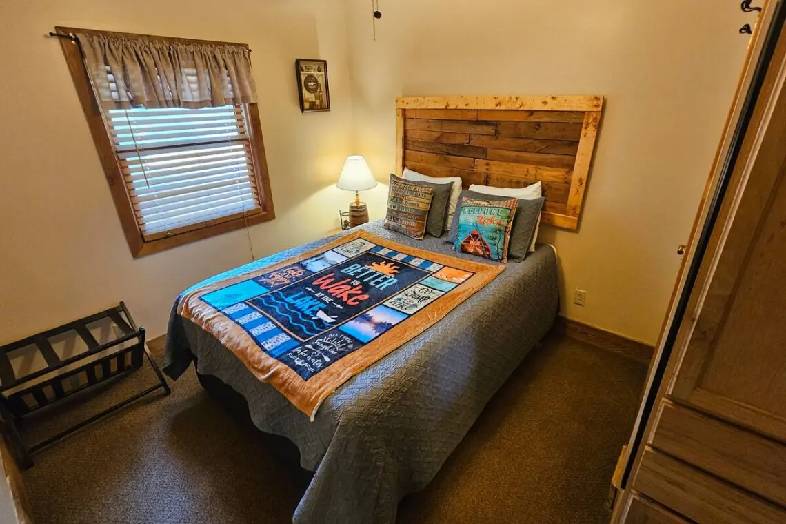 6d66090d a8bb 4a53 b9a4 5e1a5b633362