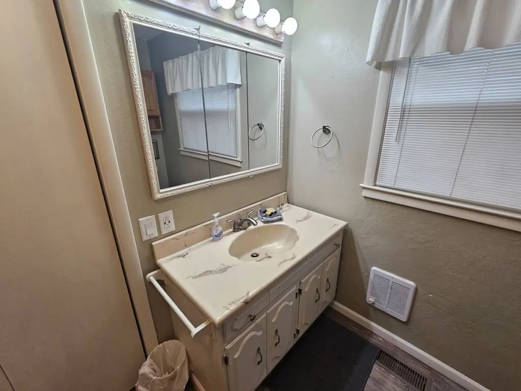 f1a602d9 17b6 4fc1 94d9 da4d0b5179fe